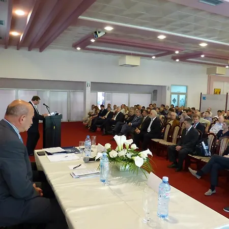 Prenociste Gazela 4* 皮罗特