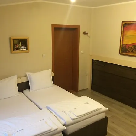 Prenociste Gazela * Pirot